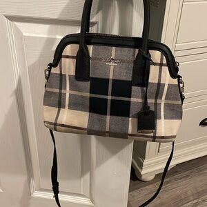 Kate Spade Cream and Black Crossbody Bag with Elegant Design